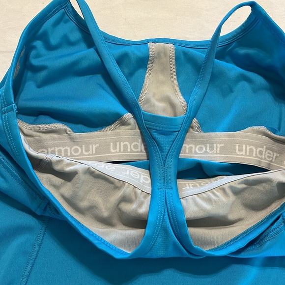 Under Armour Razor Back Tank - Picture 3 of 4